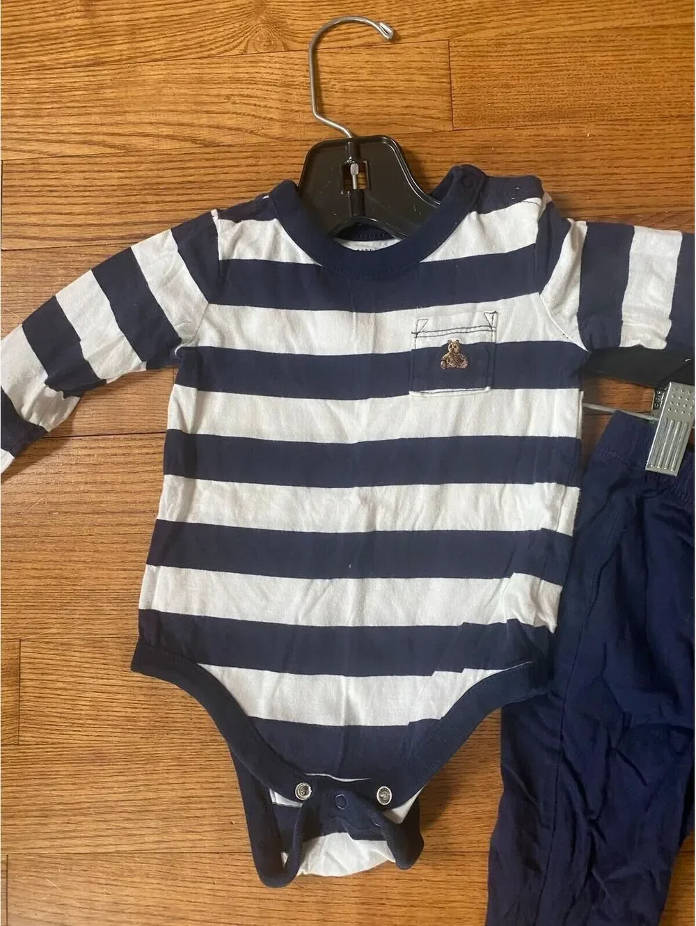 GUC Baby Gap navy blue stripes embroidered teddy bear blue 6-12 months set